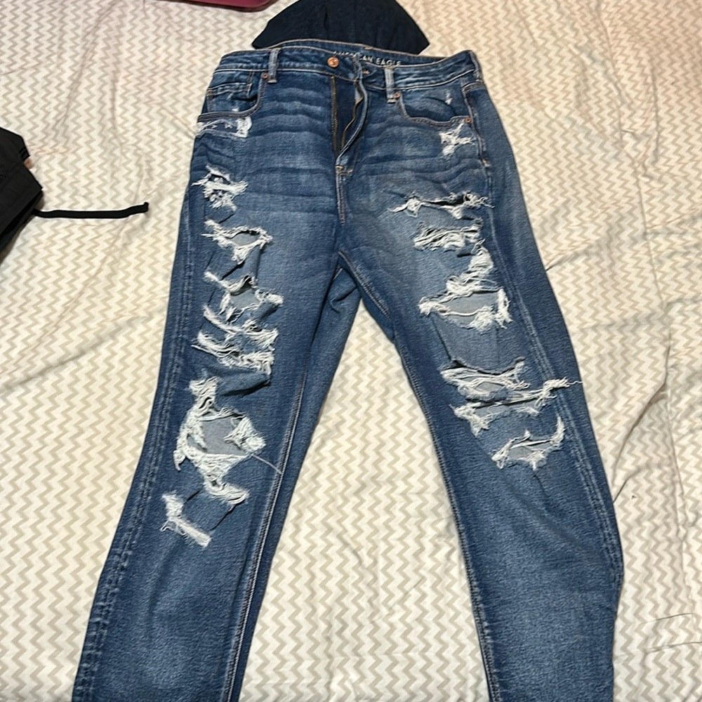 American Eagle Mom Jean